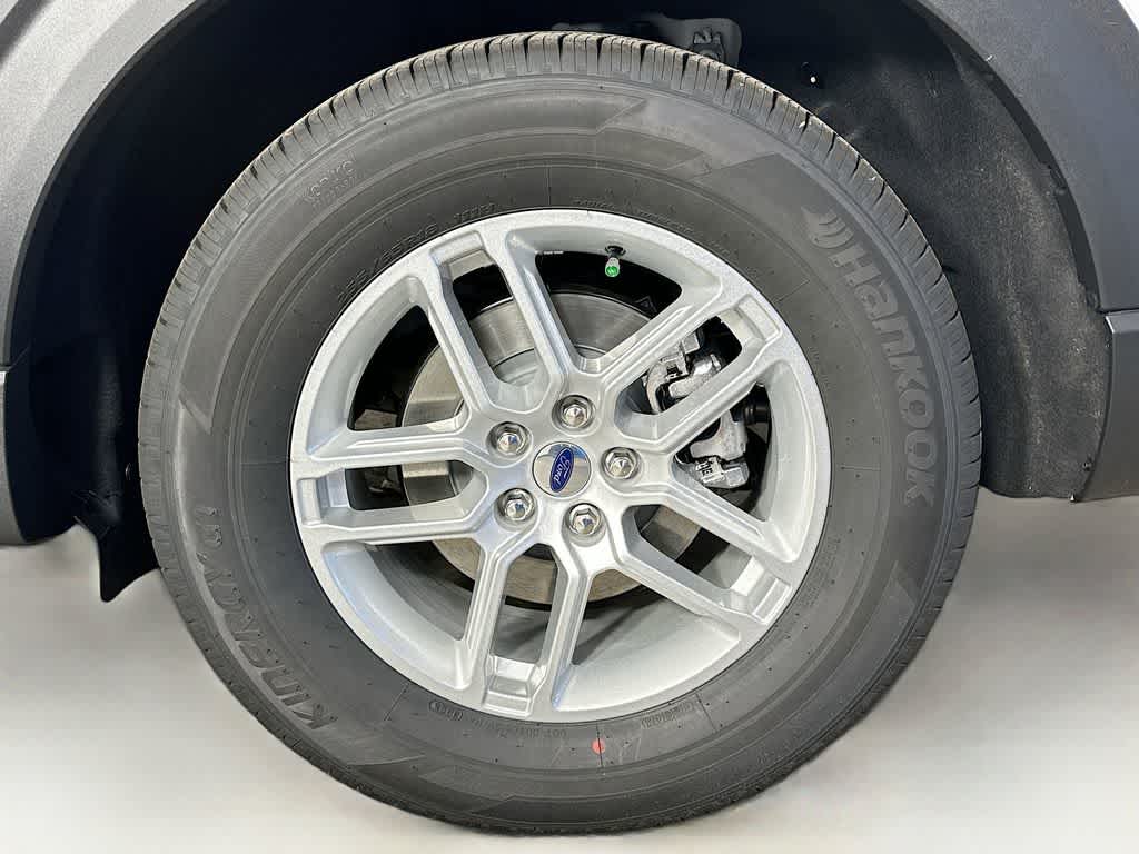 Thumbnail: 2026 Ford Explorer - 8