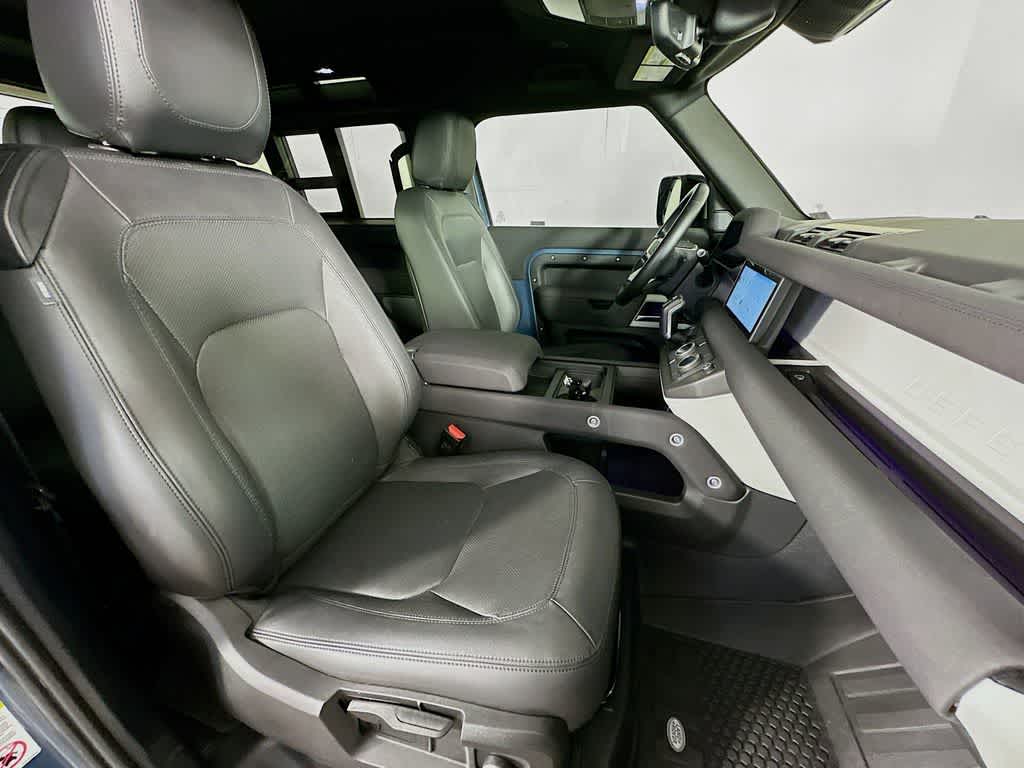 Thumbnail: 2023 Land Rover Defender - 14