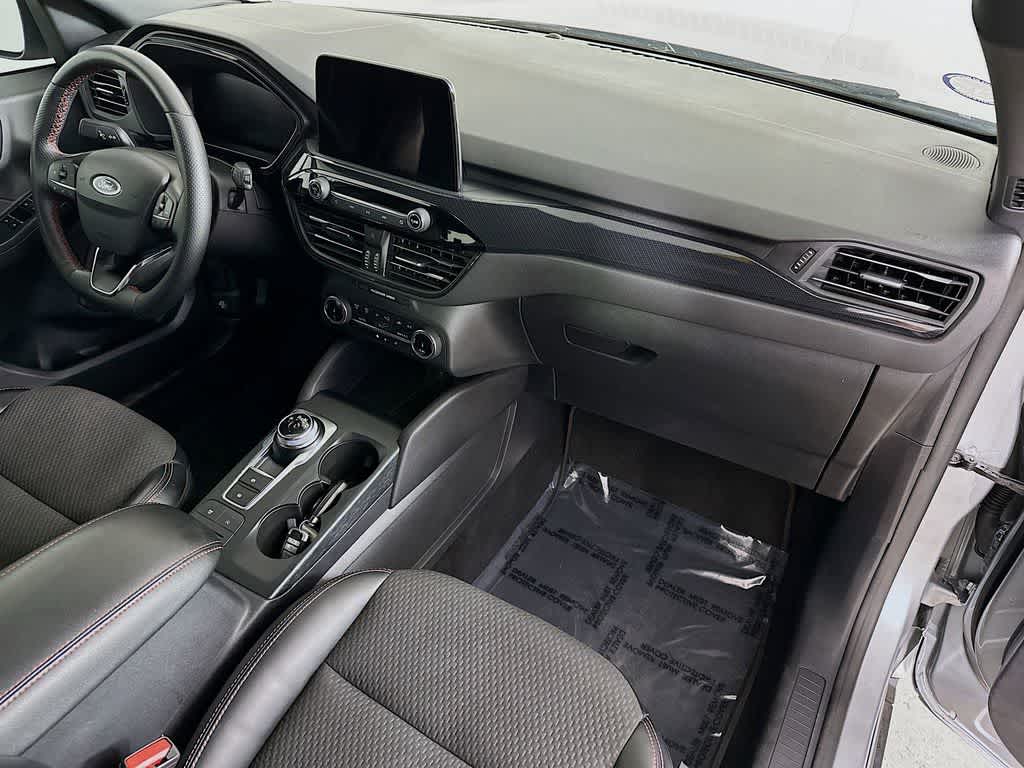 Thumbnail: 2023 Ford Escape - 32