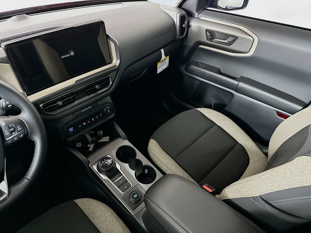 Thumbnail: 2025 Ford Bronco Sport - 11