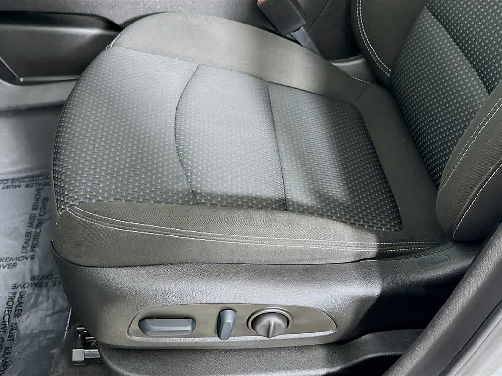 Thumbnail: 2022 GMC Terrain - 29