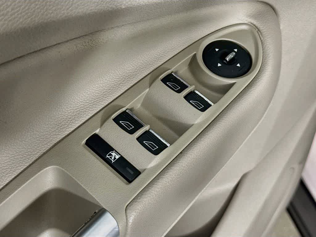 Thumbnail: 2014 Ford Escape - 28