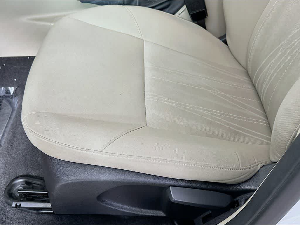 Thumbnail: 2016 Ford Focus - 28