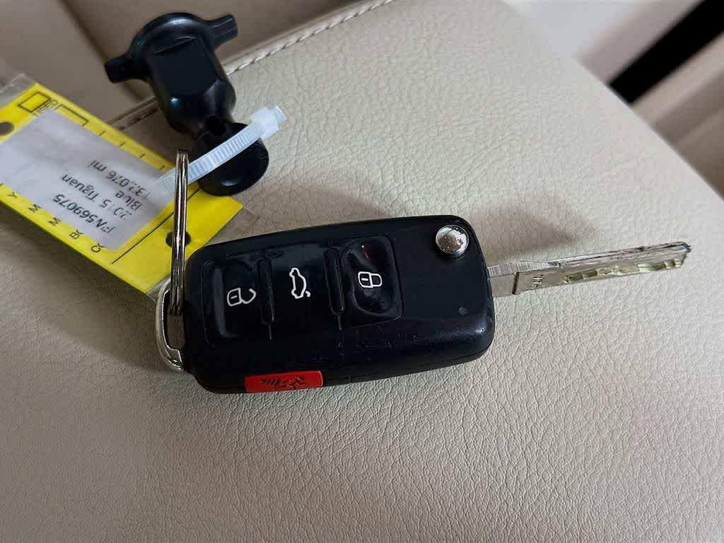 Thumbnail: 2015 Volkswagen Tiguan - 22