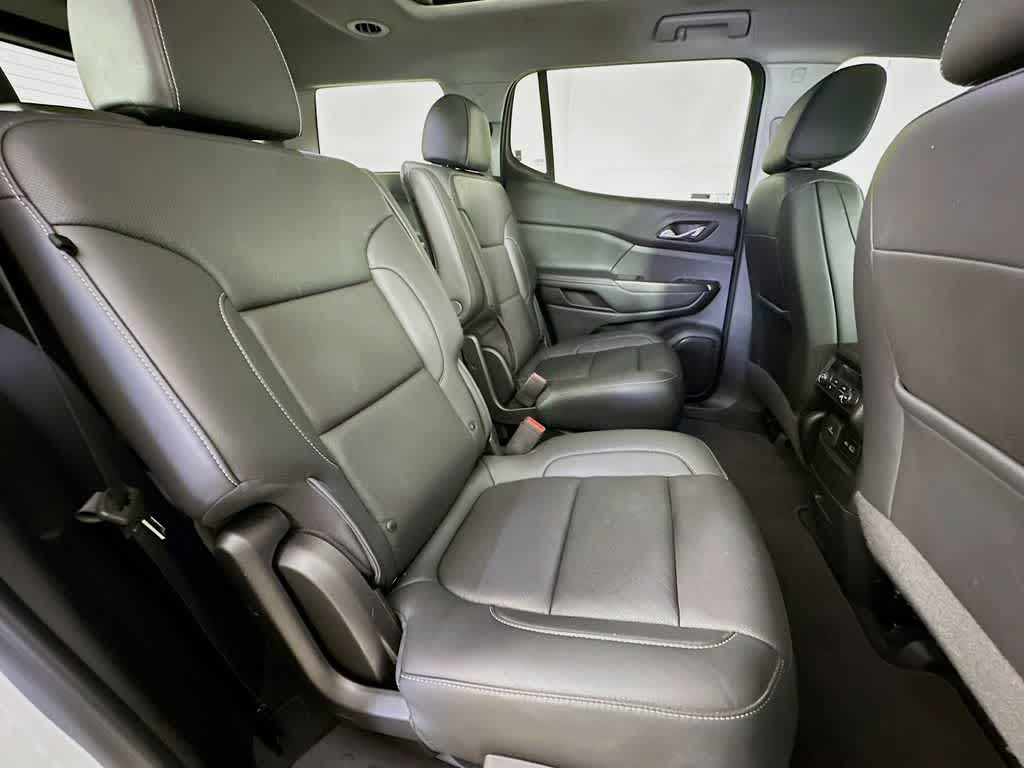 Thumbnail: 2022 GMC Acadia - 32