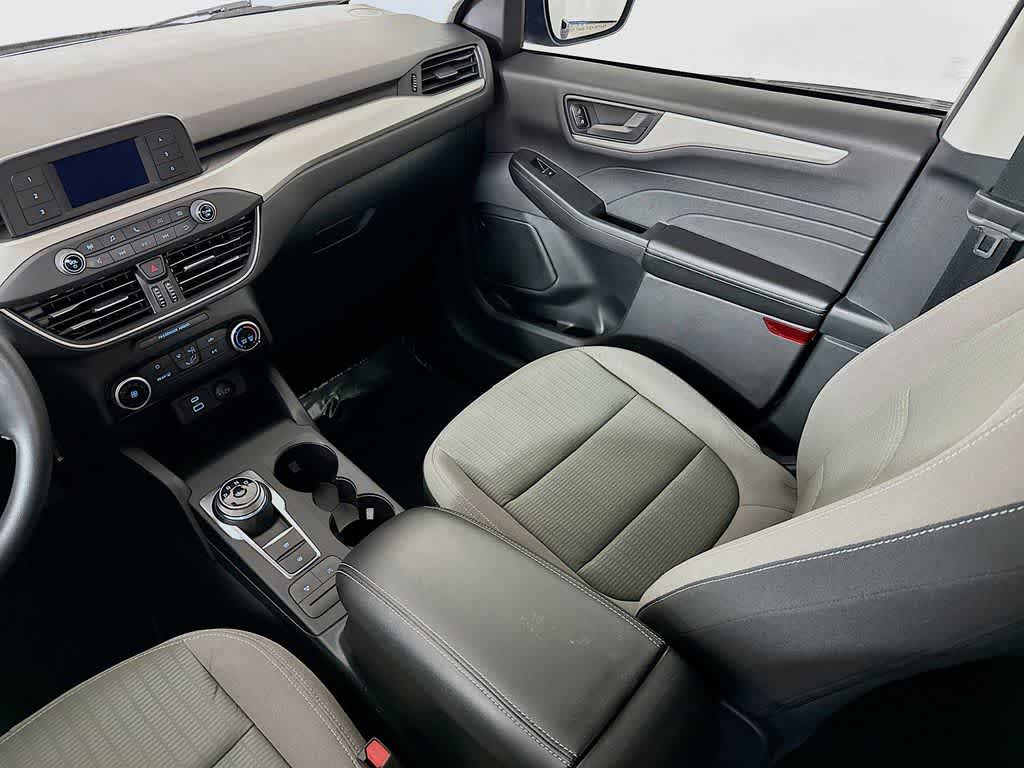 Thumbnail: 2022 Ford Escape - 10