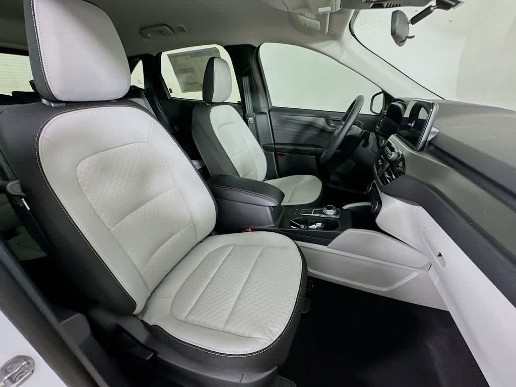 Thumbnail: 2025 Ford Escape - 15