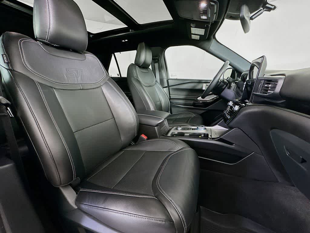 Thumbnail: 2022 Ford Explorer - 15