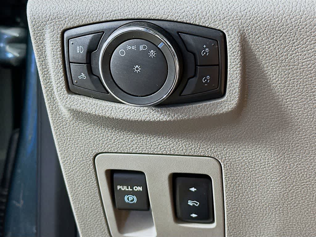 Thumbnail: 2015 Ford F-150 - 27