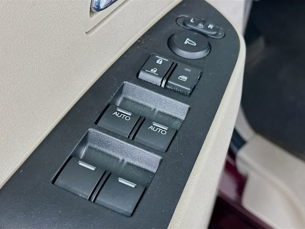 Thumbnail: 2014 Honda Odyssey - 30