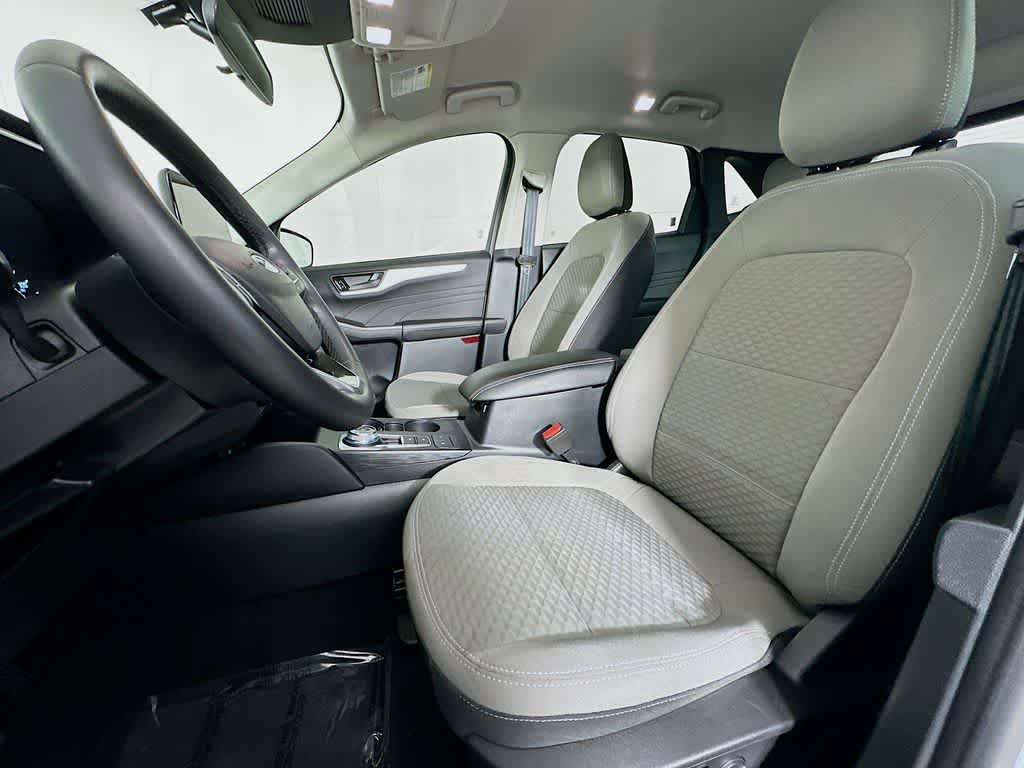 Thumbnail: 2022 Ford Escape - 12