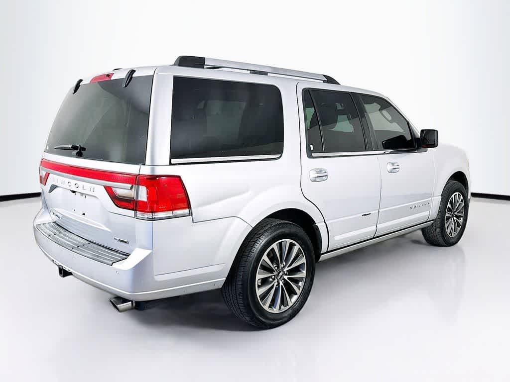 Thumbnail: 2016 Lincoln Navigator - 24