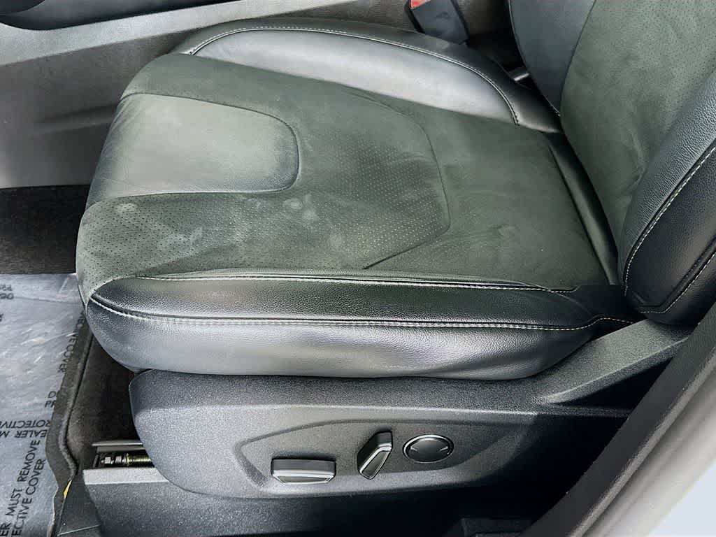 Thumbnail: 2016 Ford Edge - 31