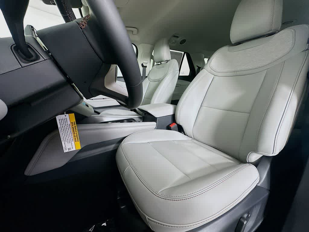 Thumbnail: 2025 Ford Explorer - 12