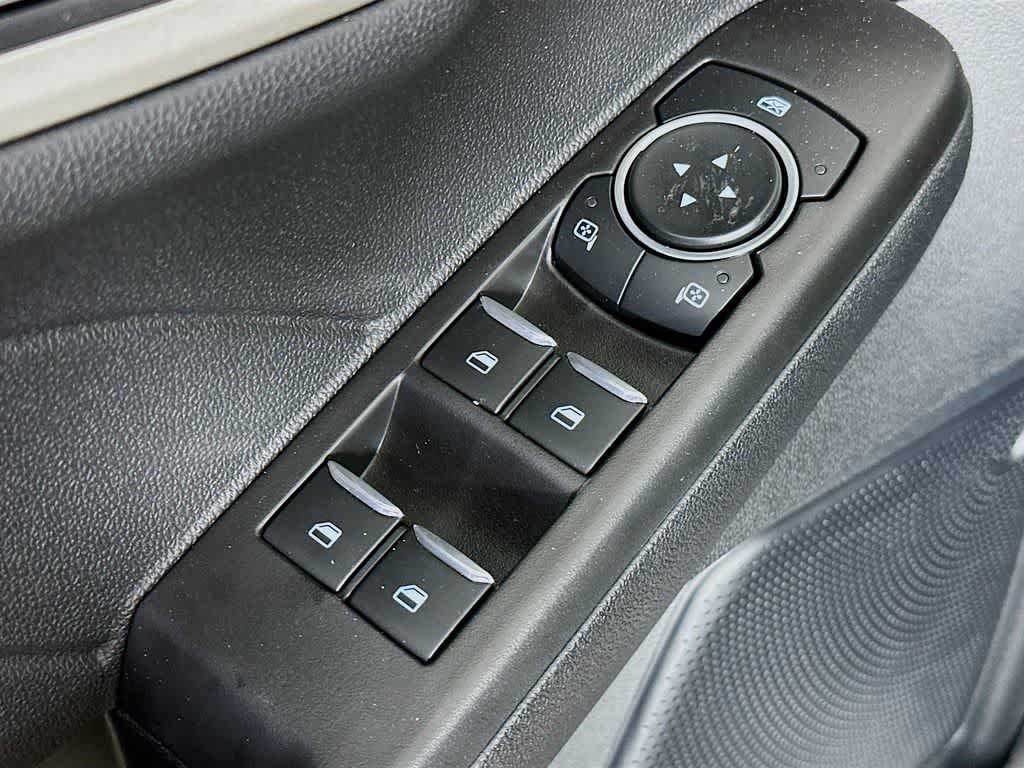 Thumbnail: 2021 Ford Escape - 30