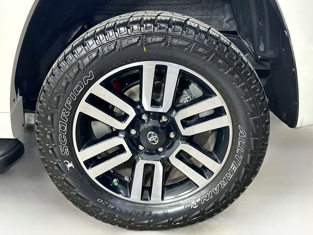 Thumbnail: 2017 Toyota 4Runner - 8