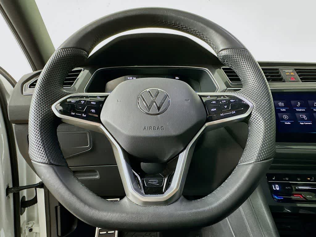 Thumbnail: 2024 Volkswagen Tiguan - 16
