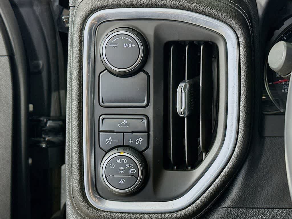 Thumbnail: 2020 Chevrolet Silverado 1500 - 26