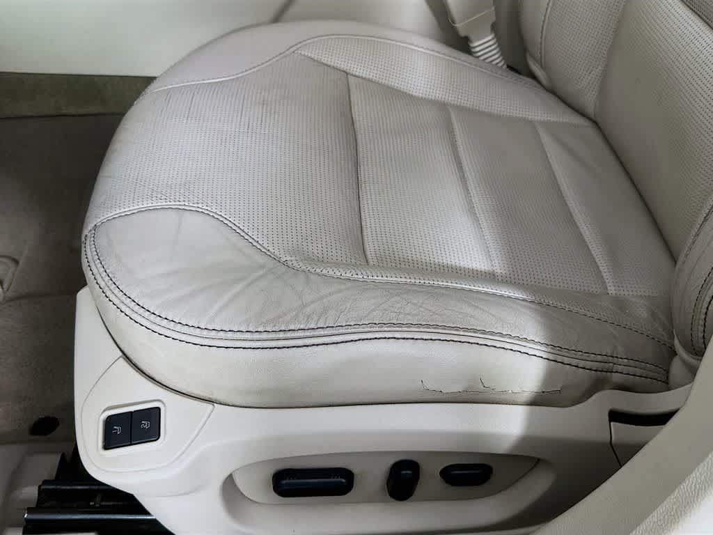 Thumbnail: 2010 Ford Taurus - 28
