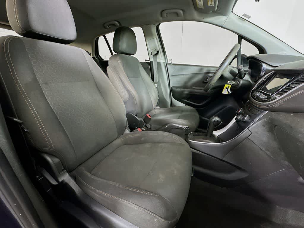 Thumbnail: 2018 Chevrolet Trax - 14