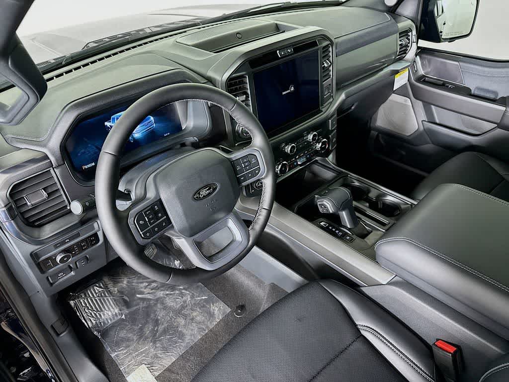 2025 Ford F-150 Lariat 2