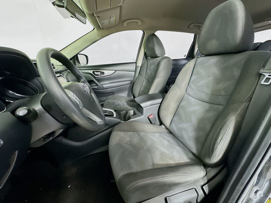 Thumbnail: 2016 Nissan Rogue - 12
