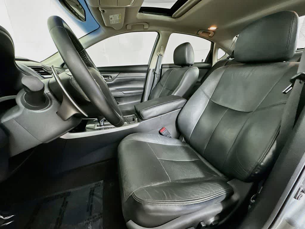 Thumbnail: 2014 Nissan Altima - 11