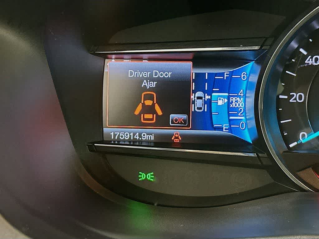 Thumbnail: 2016 Ford Explorer - 20