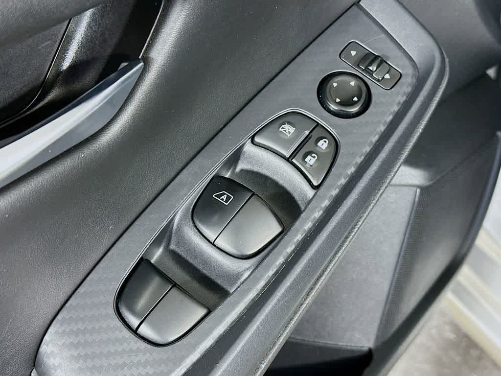 Thumbnail: 2023 Nissan Sentra - 27