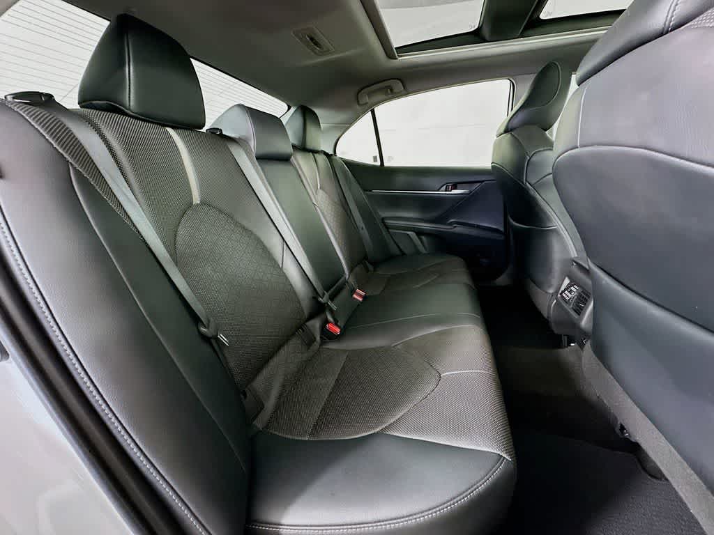 Thumbnail: 2020 Toyota Camry - 32