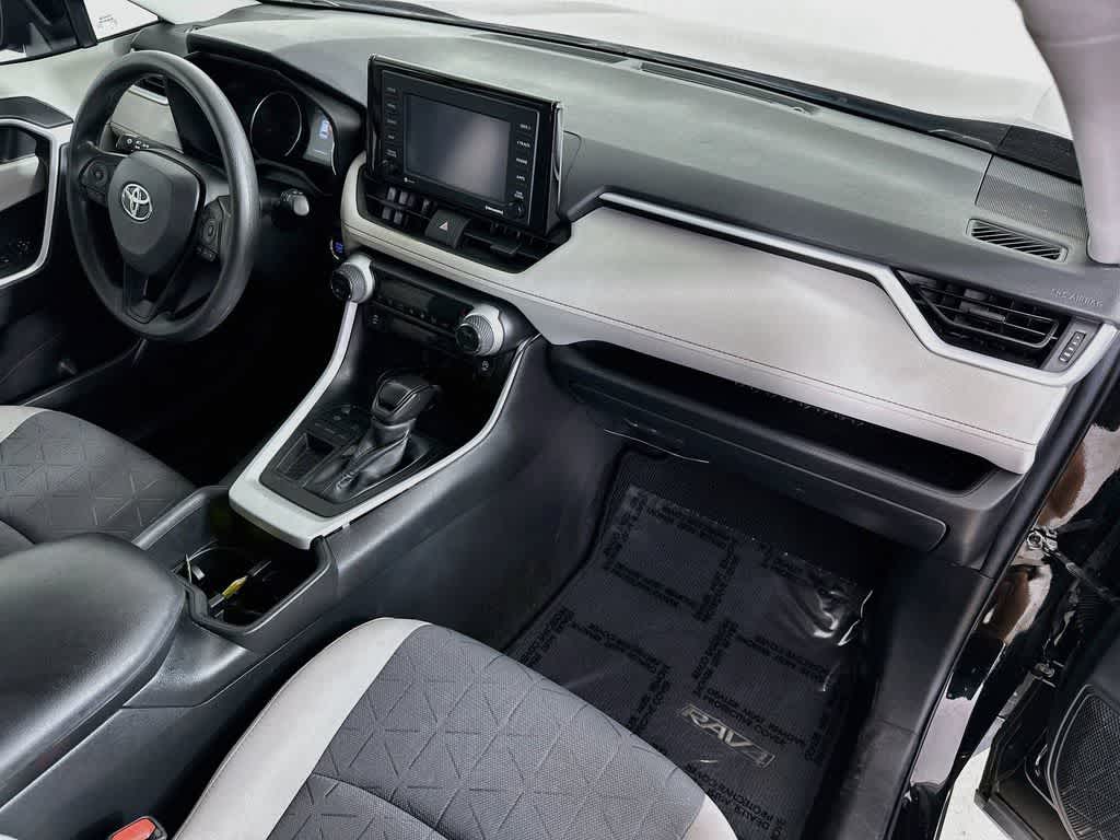 Thumbnail: 2022 Toyota RAV4 - 31