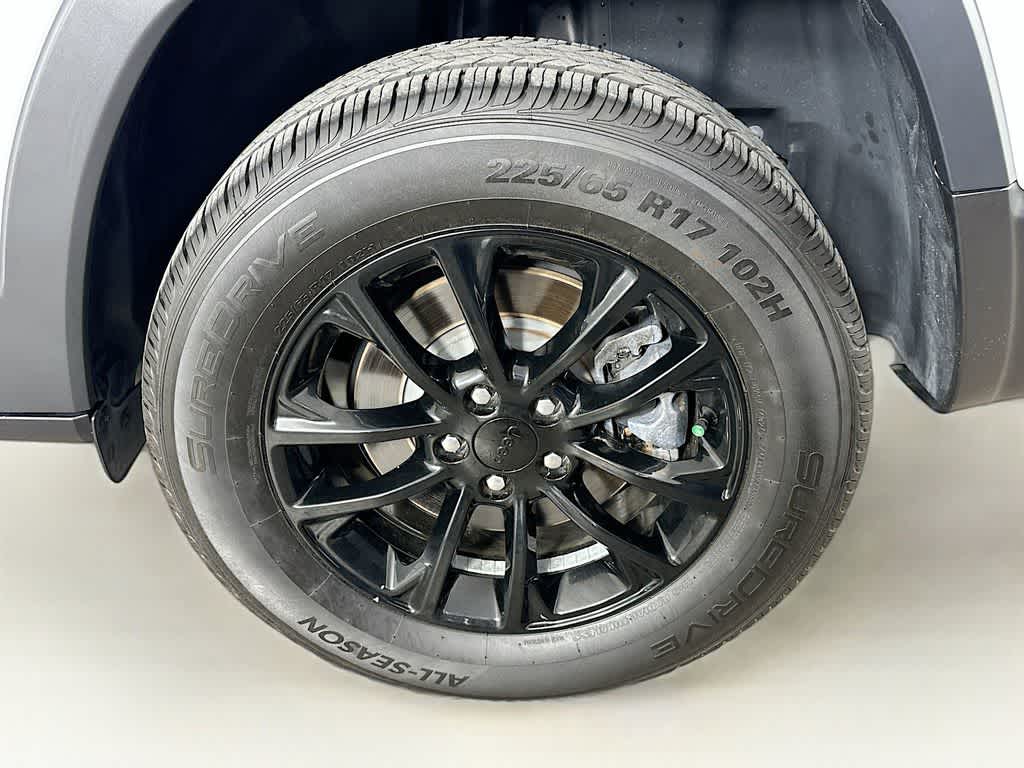 Thumbnail: 2023 Jeep Cherokee - 8