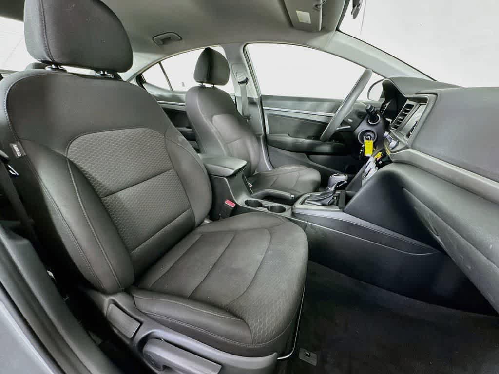 Thumbnail: 2019 Hyundai Elantra - 13