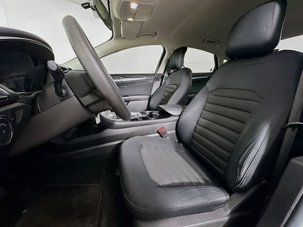 Thumbnail: 2014 Ford Fusion - 12