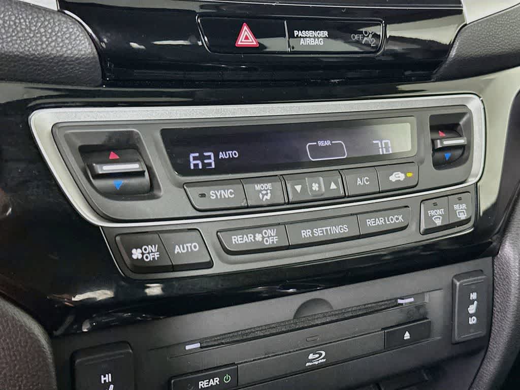 Thumbnail: 2016 Honda Pilot - 18