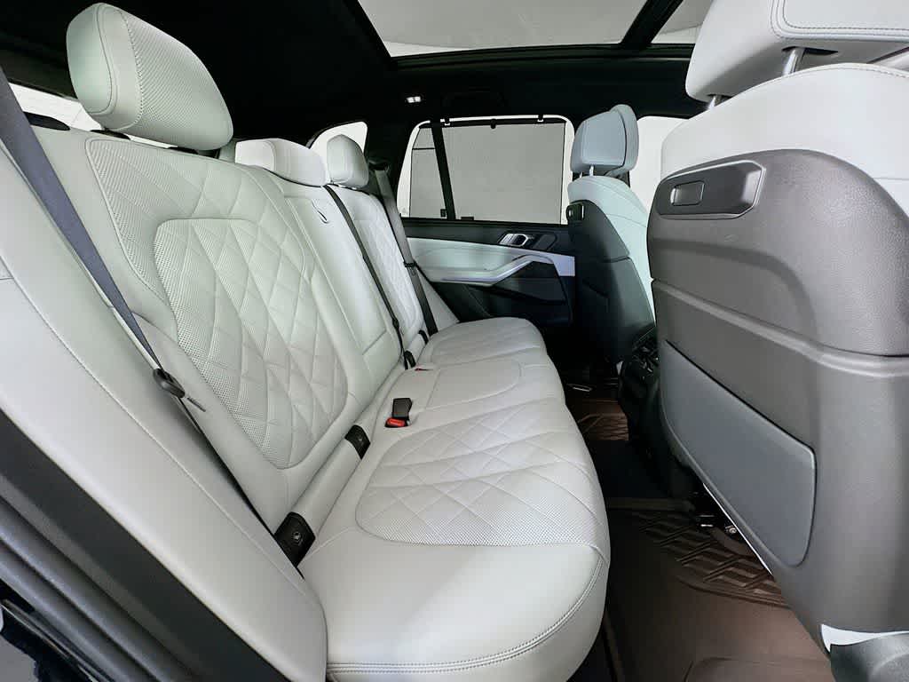 Thumbnail: 2024 BMW X5 - 32