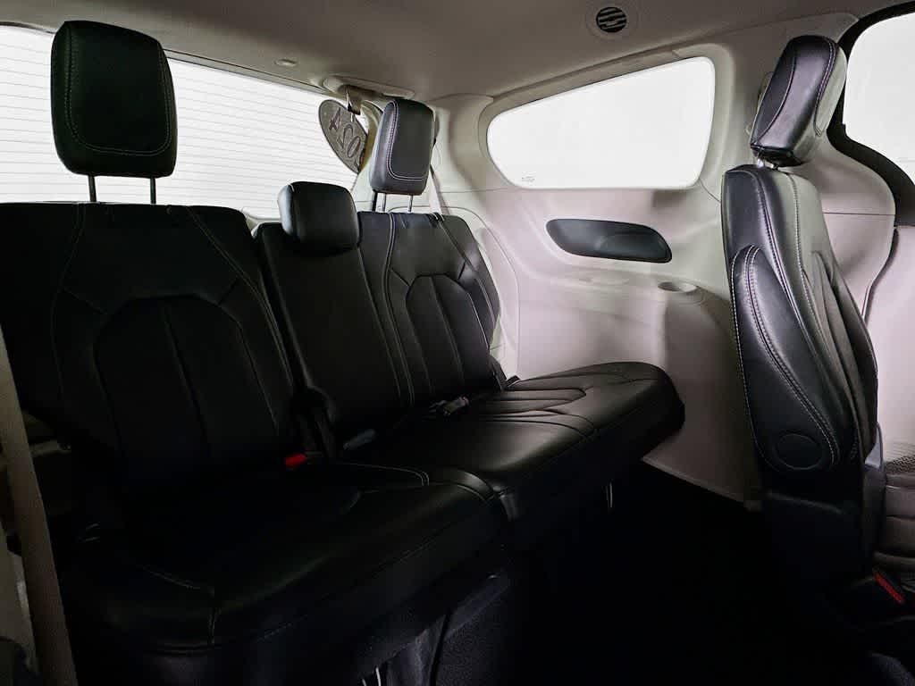 Thumbnail: 2024 Chrysler Pacifica - 31