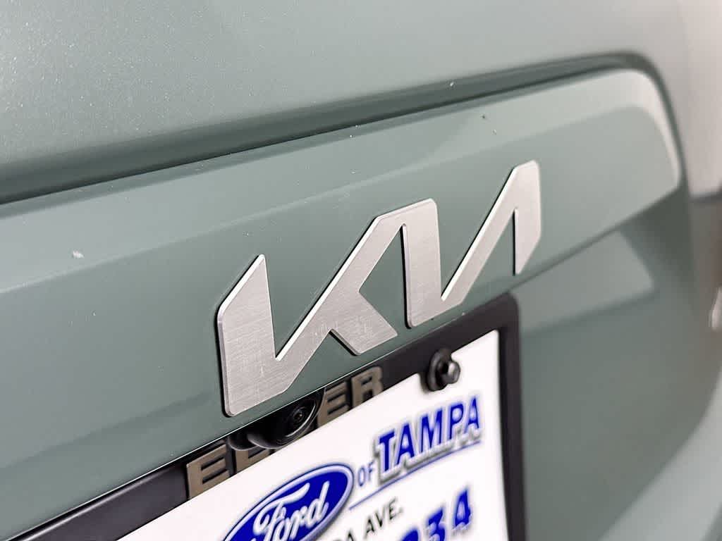 2023 Kia Niro SX Touring 7