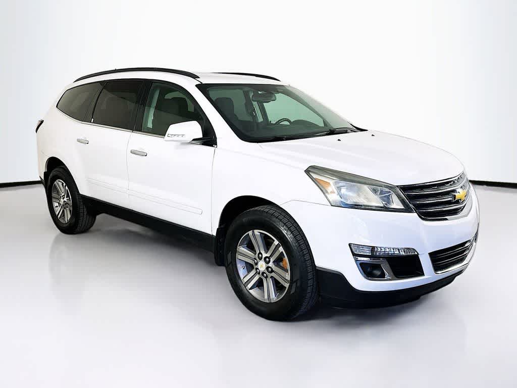 Thumbnail: 2017 Chevrolet Traverse - 24