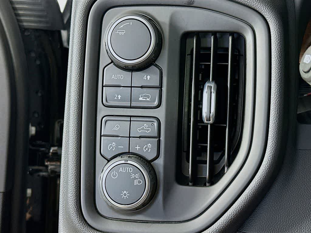 Thumbnail: 2022 Chevrolet Silverado 1500 - 25