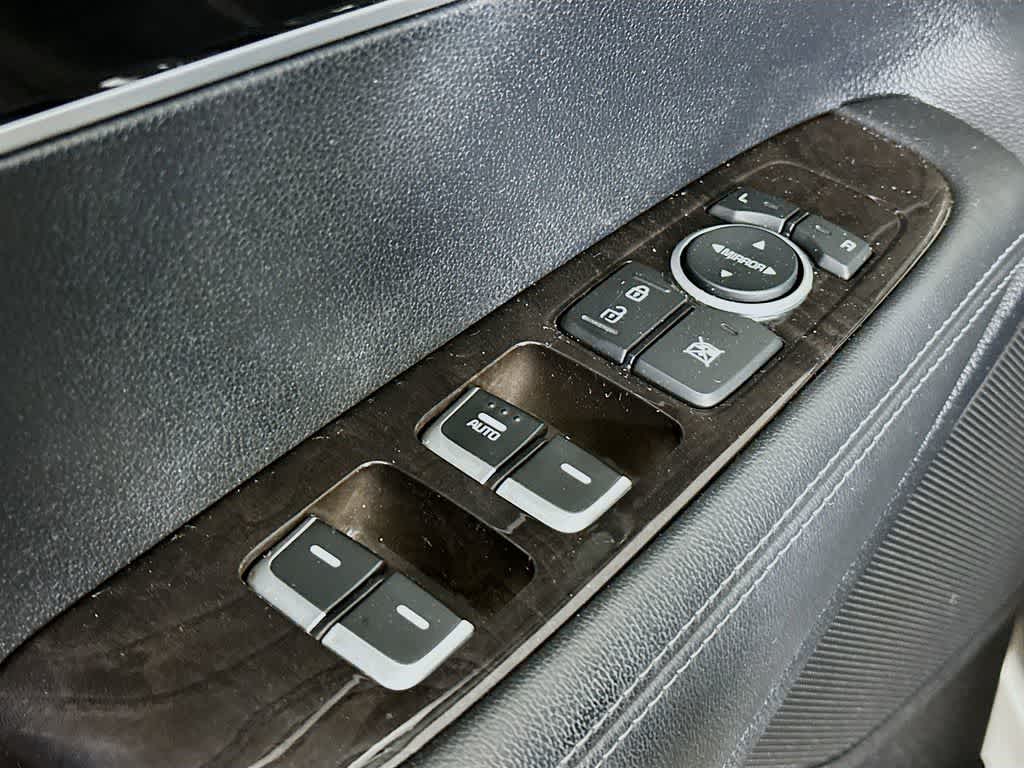 Thumbnail: 2016 Kia Sorento - 28