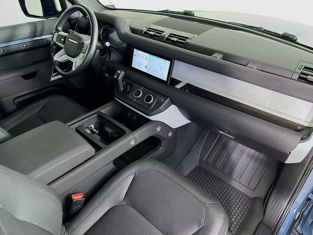 Thumbnail: 2023 Land Rover Defender - 33