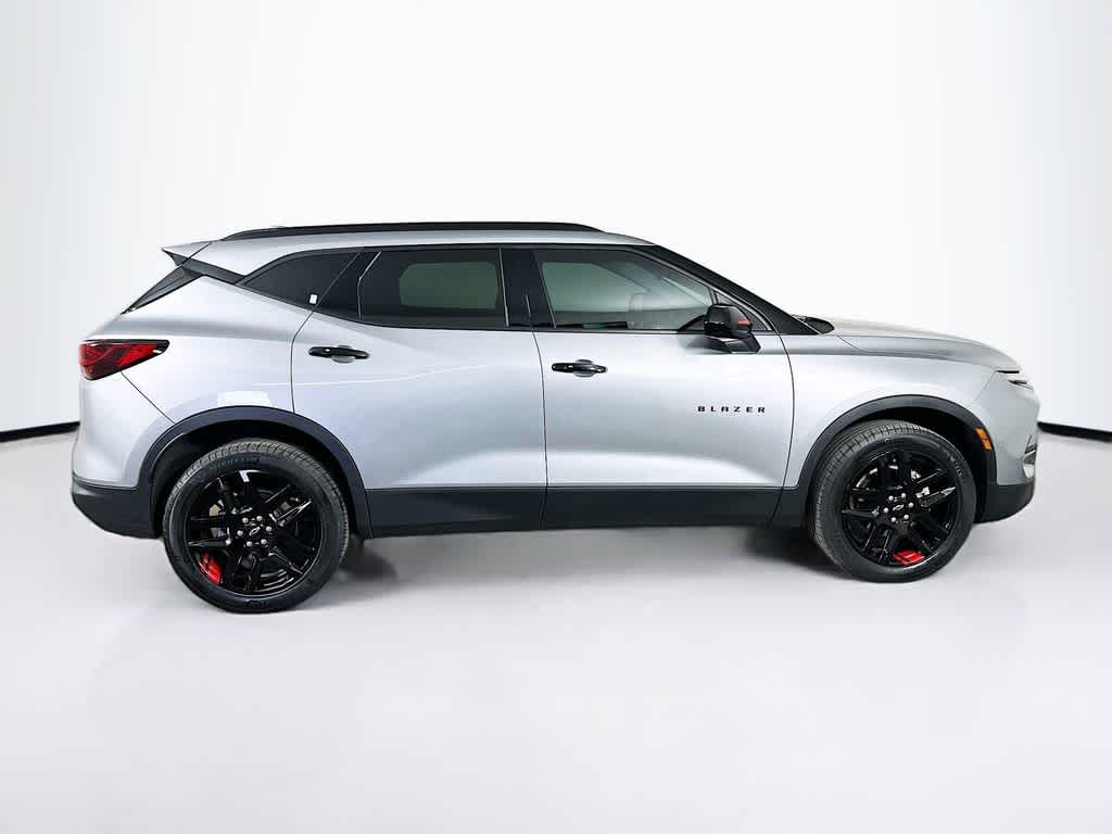 Thumbnail: 2023 Chevrolet Blazer - 26