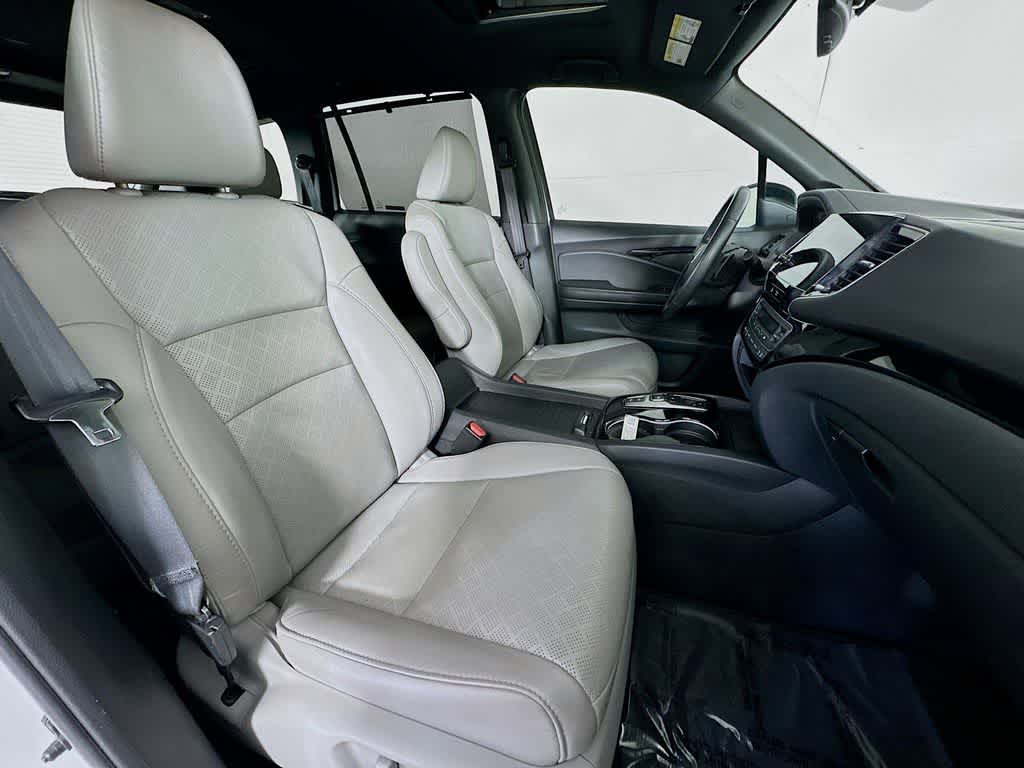 Thumbnail: 2021 Honda Passport - 15