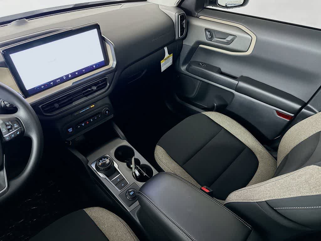 Thumbnail: 2025 Ford Bronco Sport - 11