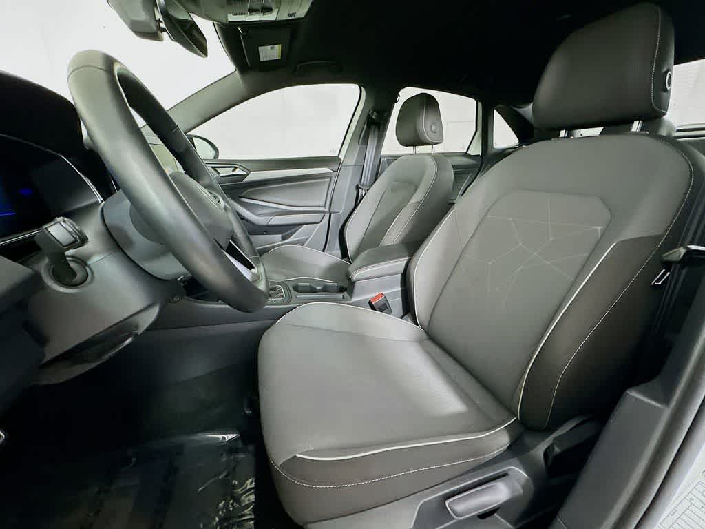 Thumbnail: 2025 Volkswagen Jetta - 11