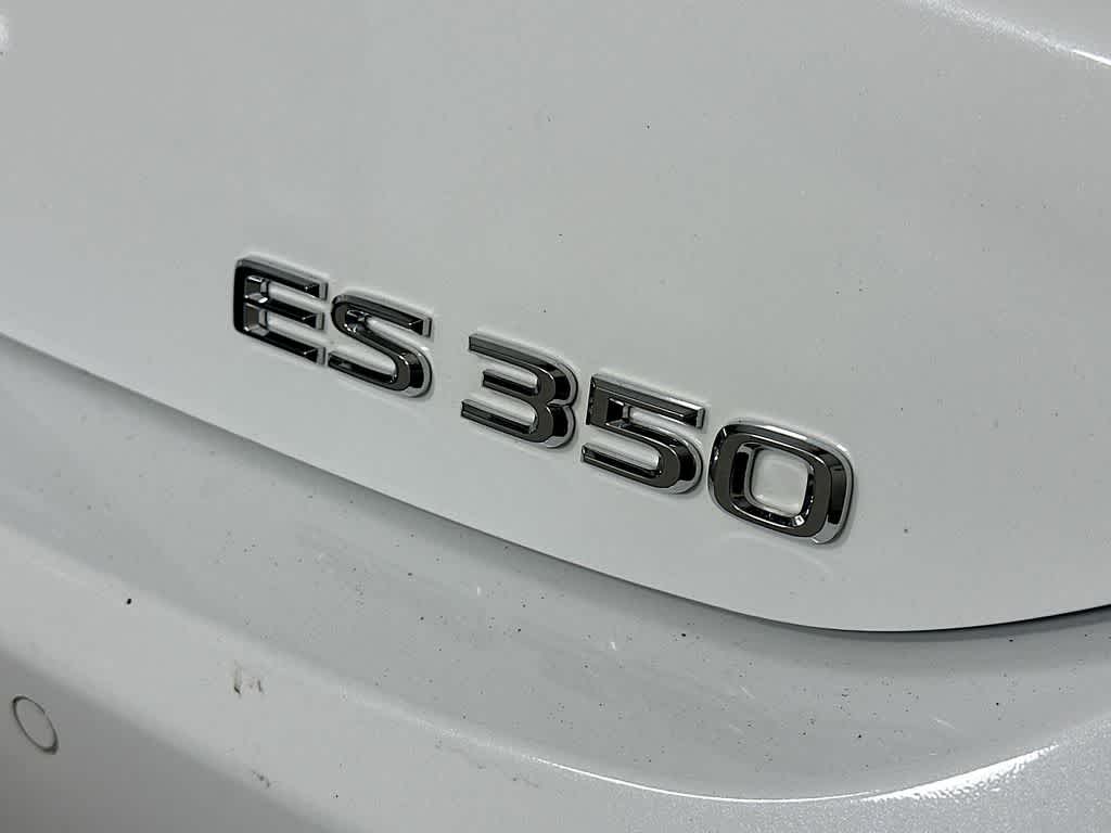 Thumbnail: 2020 Lexus ES - 7