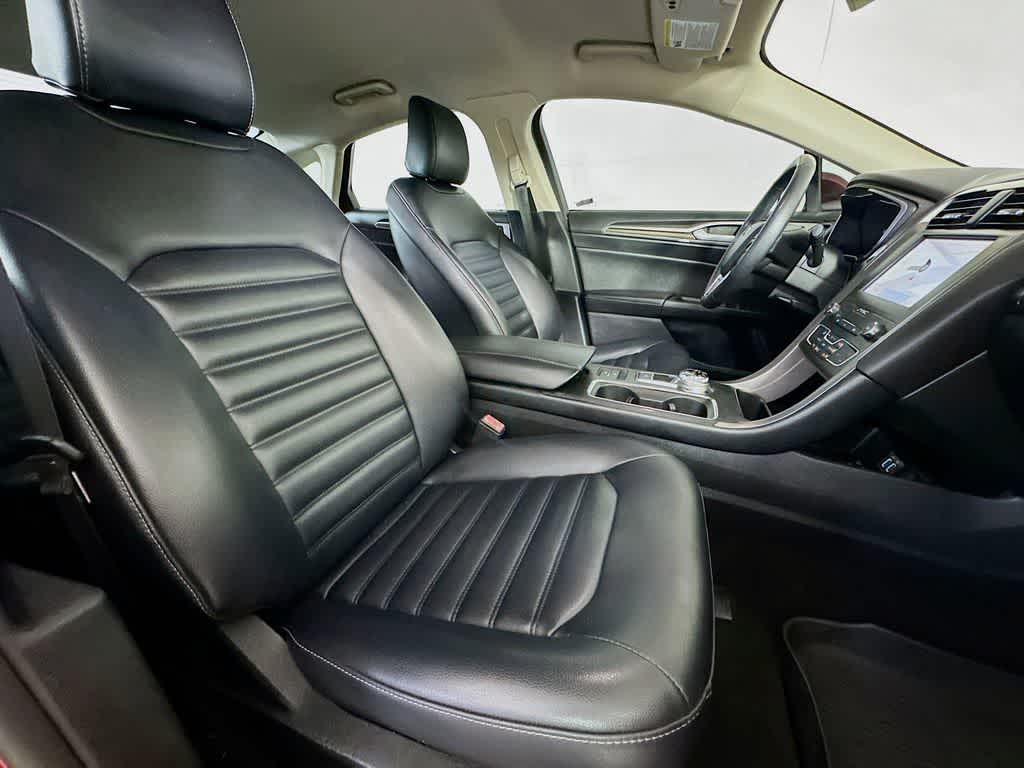 Thumbnail: 2020 Ford Fusion - 15