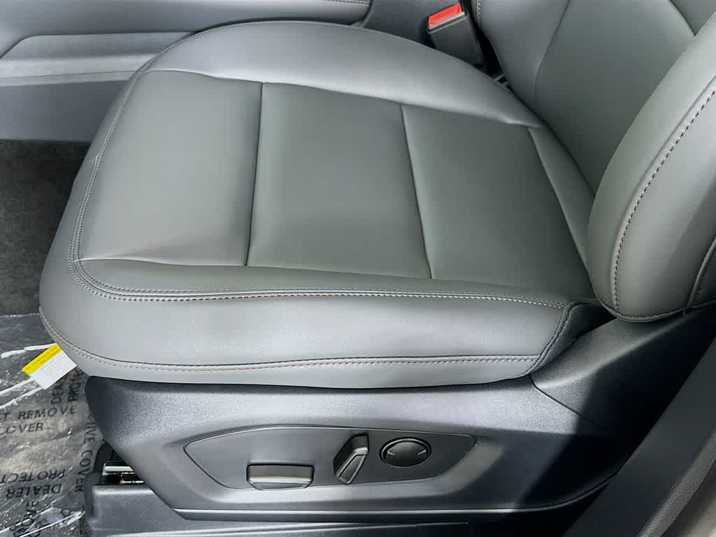 Thumbnail: 2025 Ford Explorer - 30