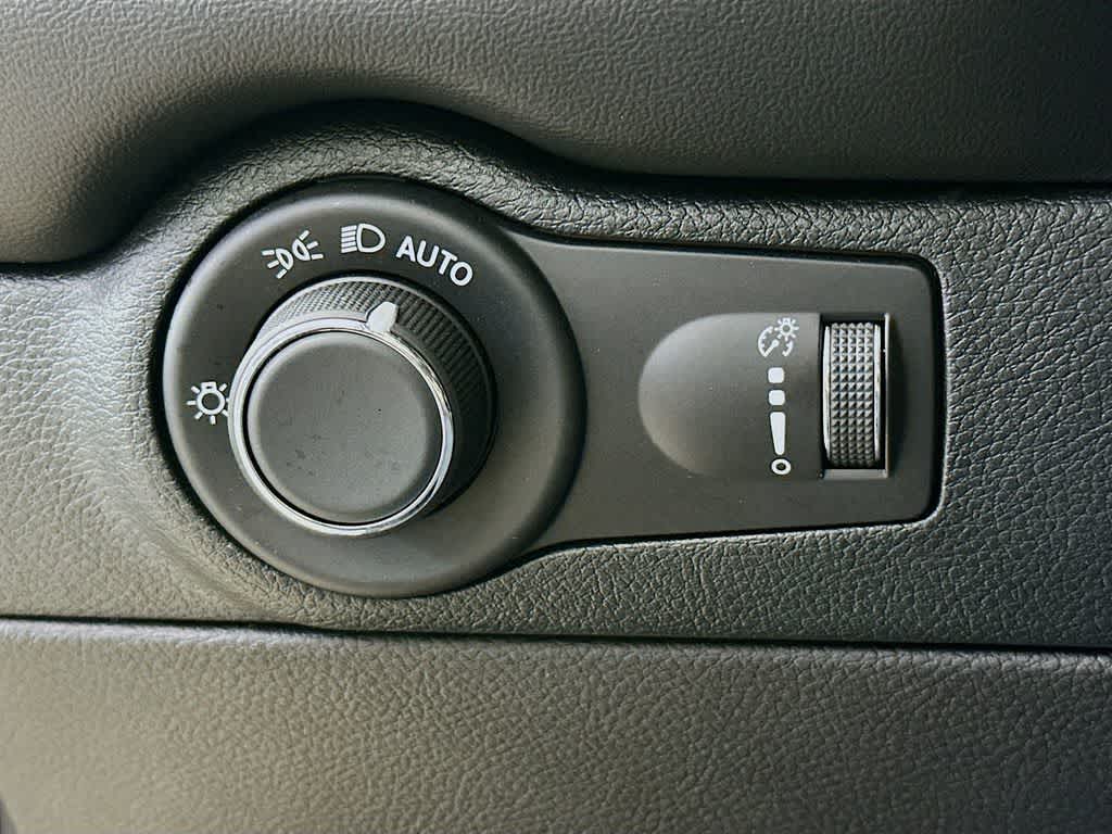 Thumbnail: 2025 Dodge Durango - 27